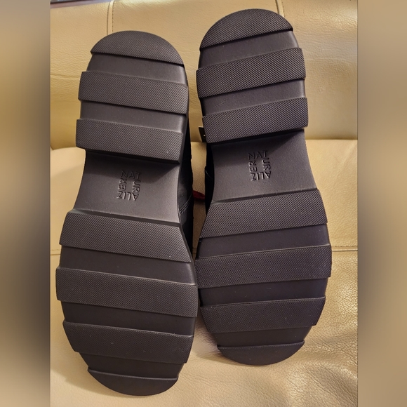 Naturalizer Julian Waterproof/Chillproof Boots - Black Leather Upper - Size 7.5 - Picture 4 of 7